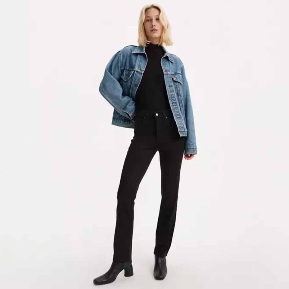 NWT Levi’s 724 High Rise Straight Crop
